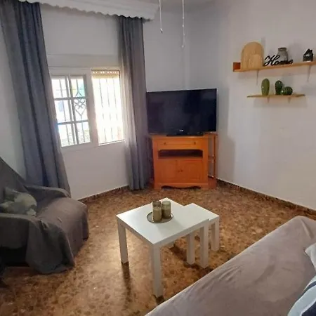 Con Piscina Privada Jardin Del Sol Solo Familias Y Parejas シャレー