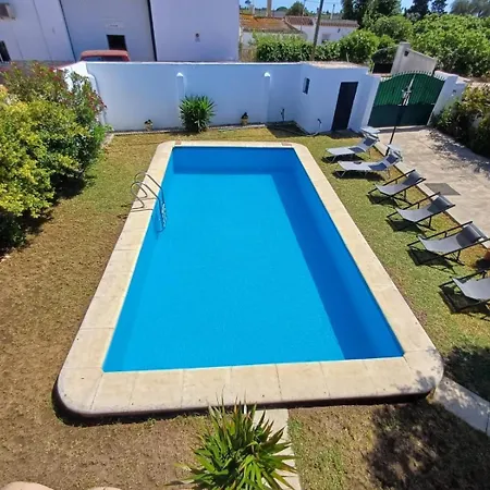 Con Piscina Privada Jardin Del Sol Solo Familias Y Parejas シャレー